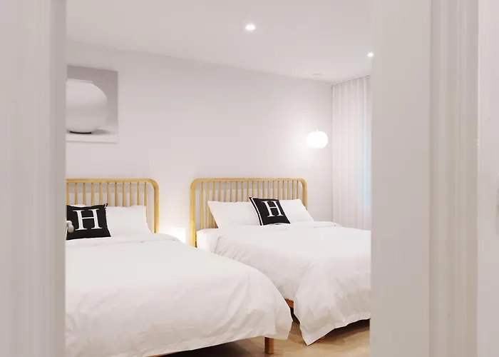 Apartamento 홍대입구역, 홍대, 방 3개 욕실 2개, 침구, 10인 숙소, 넓은 거실, 가족여행, 세탁건조기, 평지 *