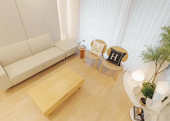 Apartamento 홍대입구역, 홍대, 방 3개 욕실 2개, 침구, 10인 숙소, 넓은 거실, 가족여행, 세탁건조기, 평지