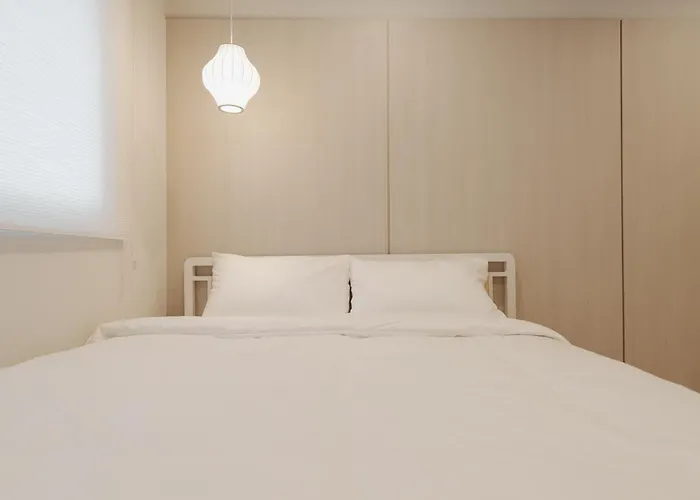 홍대입구역, 홍대, 방 3개 욕실 2개, 침구, 10인 숙소, 넓은 거실, 가족여행, 세탁건조기, 평지 Appartamento